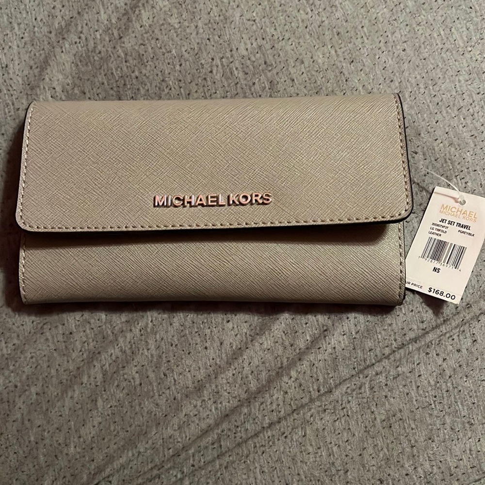Michael Kors Jet Set Travel Wallet Grey